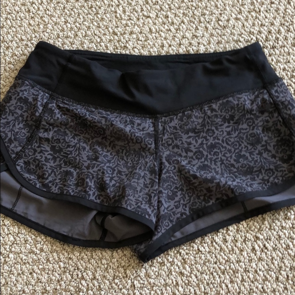Lululemon shorts-size 4